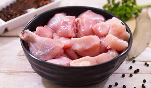 Picture of Chicken Curry Cut (Skin Off) 1 kg Suguna Chicken / No Antibiotic /  No Hormone Chicken